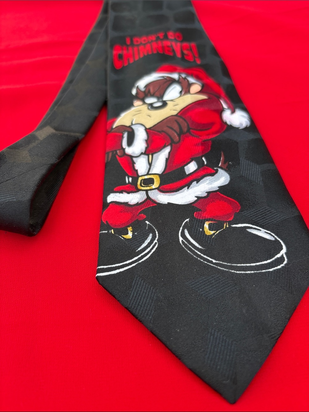 Warner Bros. Looney Tunes vintage Taz tie!